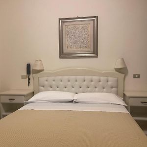 Camera standard con letto king size